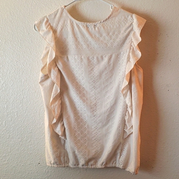 Luxology Cream Sleeveless Ruffled Knit Eyelet Top Size M - Picture 2 of 8